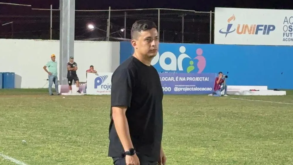 “Faltou o gol”: Felipe Soares lamenta empate e perda da liderança, mas valoriza permanência no G-4