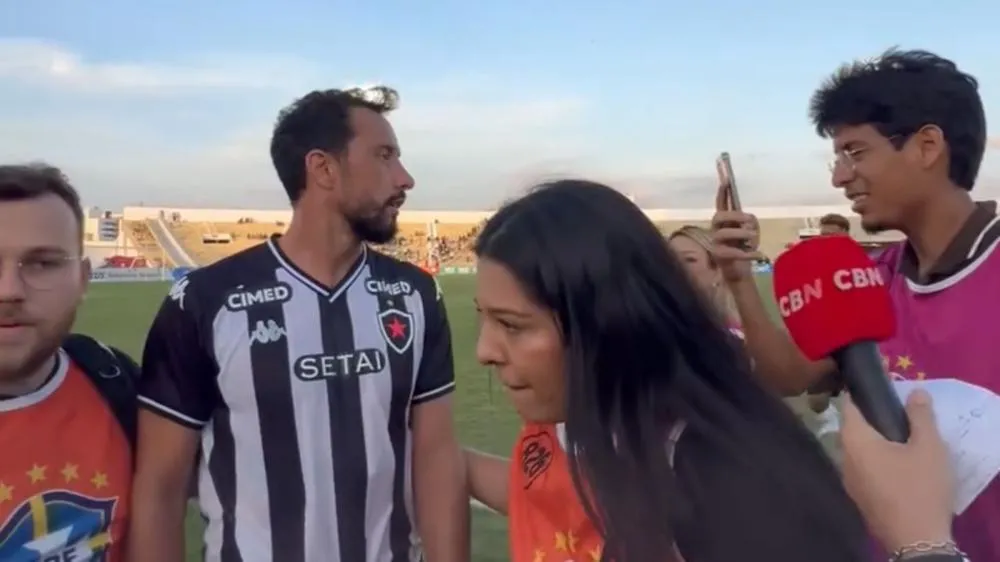 Nenê se irrita com riso de repórter no Amigão e dispara: “Tá rindo do quê, irmão?” após derrota por 4 a 1 para o Campinense