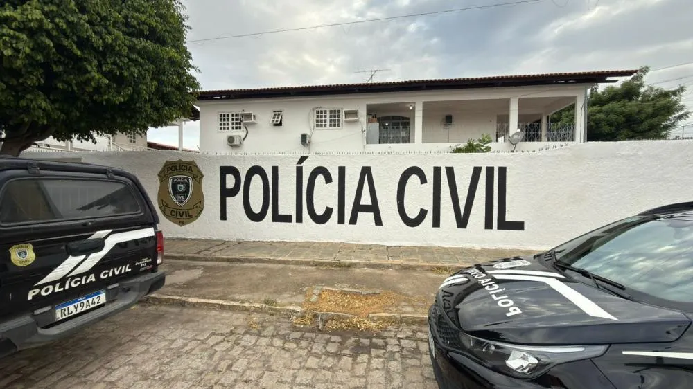 Homem de 19 anos é preso em Malta suspeito de estupro de vulnerável contra criança de três anos