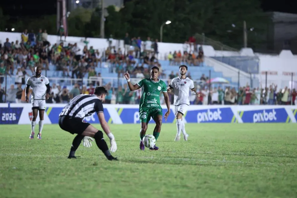 Nacional de Patos e Botafogo-PB empatam sem gols no José Cavalcanti