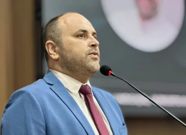 Vereador Héber Tiburtino reage após Veneziano menosprezar o Sertão paraibano e destaca força política e avanços na região