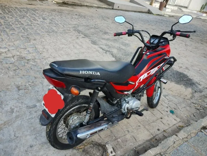 Motocicleta roubada à mão armada é recuperada e devolvida à vítima em Patos