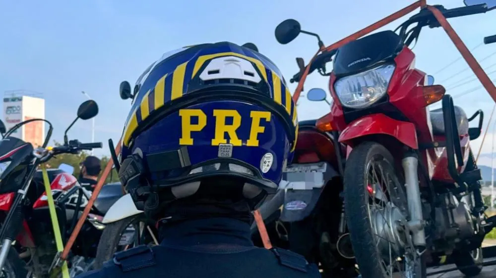Adolescente de 12 anos é flagrado pilotando motocicleta na BR-361 em Patos