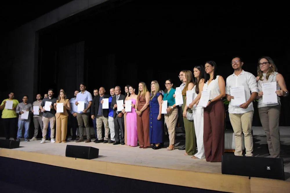 Prefeitura de Patos empossa novos servidores e reforça excelência nos serviços públicos