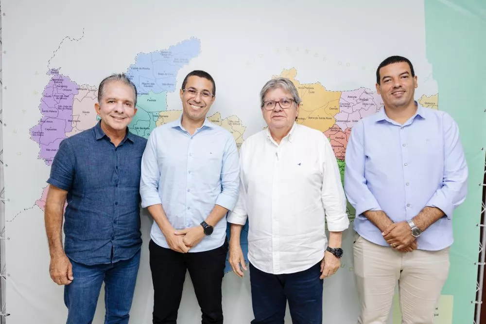 Prefeitos reafirmam apoio a João Azevêdo e Nabor Wanderley durante reuniões na Capital