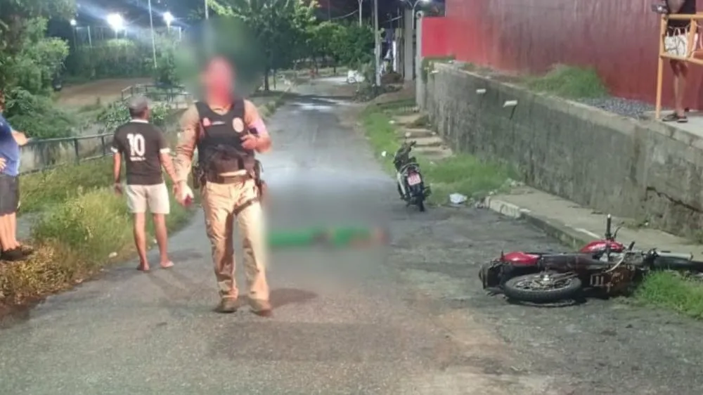 Jovem de 20 anos fica ferido após ser atropelado por carro que fugiu sem prestar socorro, em Patos
