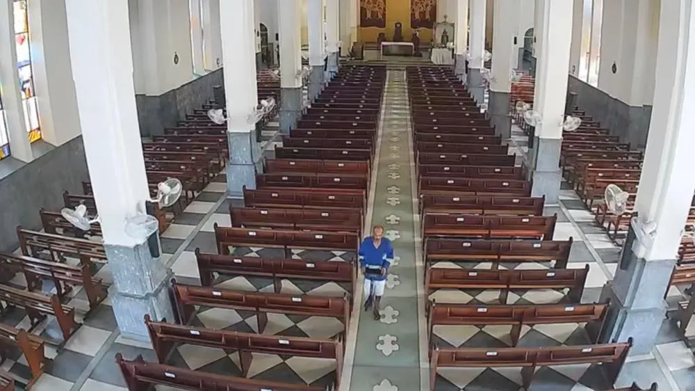 Homem é preso suspeito de furtar banco de ofertório de catedral no Sertão da Paraíba